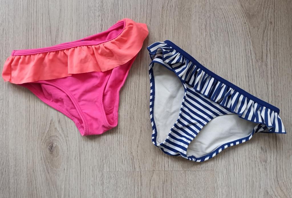 Bikinibroekjes maat 104, Kinderen en Baby's, Kinderkleding | Kinder-zwemkleding, Gebruikt, Maat 104, Meisje, Bikinibroekje