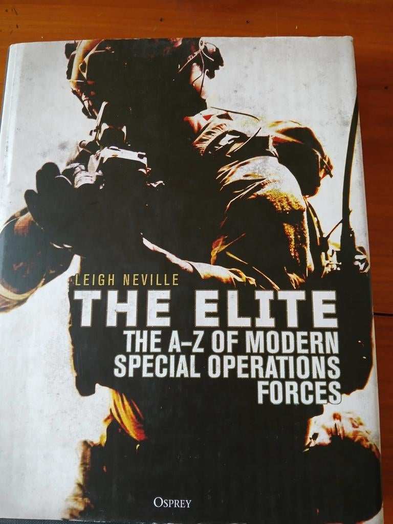 The Elite, Leigh Neville, Ophalen of Verzenden