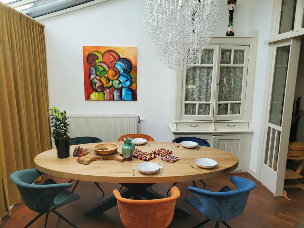 Grote ovale eiken houten tafel 125 x 250, Huis en Inrichting, Ophalen, 100 tot 150 cm, Eikenhout, 200 cm of meer
