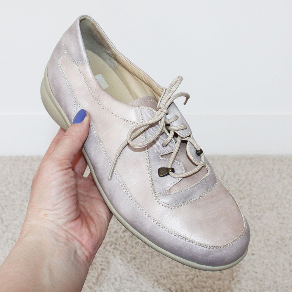 Zeer Mooie Leren Durea Sneakers - 31 (Maat 6½/40) € 85,-, Durea, Beige, Ophalen of Verzenden, Sneakers of Gympen