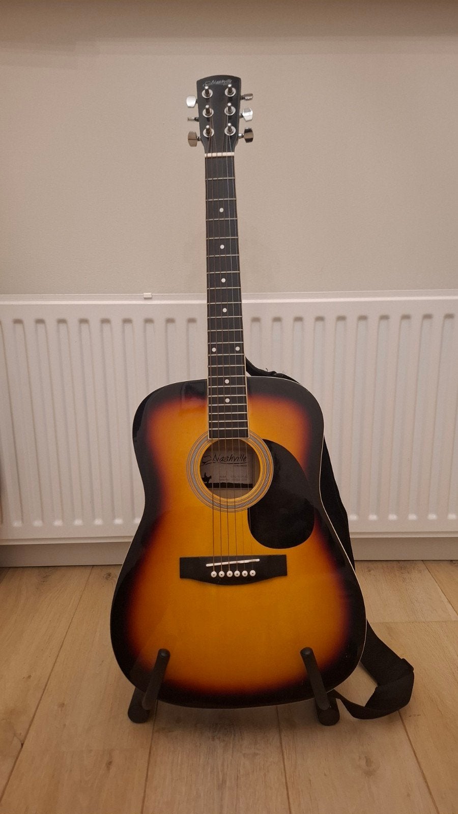 Nashville Western gitaar met accessoires
