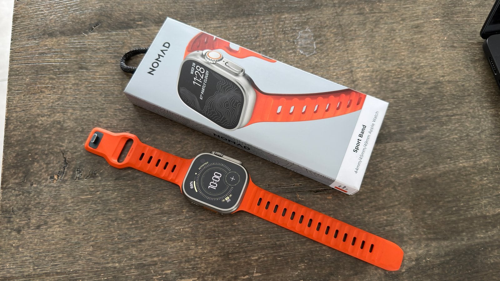 Apple Watch Ultra 2 met Nomad Sport Band (90% batterij), Ophalen, IOS, Oranje, Zo goed als nieuw
