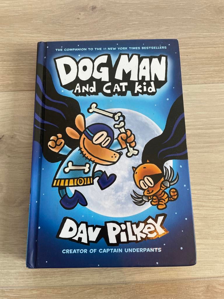 Dog Man and Cat Kid - Deel 4 (Engelse versie), Ophalen of Verzenden, Gelezen, Fictie algemeen