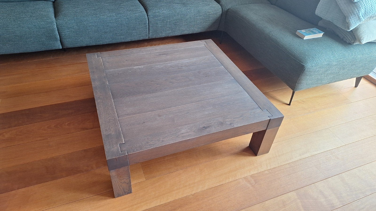 Massief houten salontafel 105x105x35 cm, Huis en Inrichting, Tafels | Salontafels, Ophalen, Gebruikt, Vierkant, 5 – 50