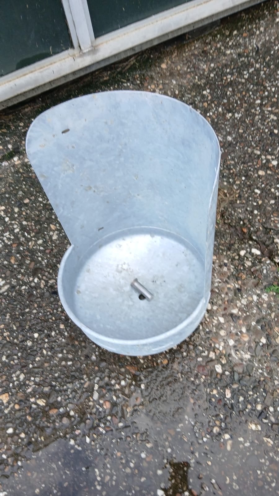 Voerbak melkerij melkput 16 stuks, Ophalen
