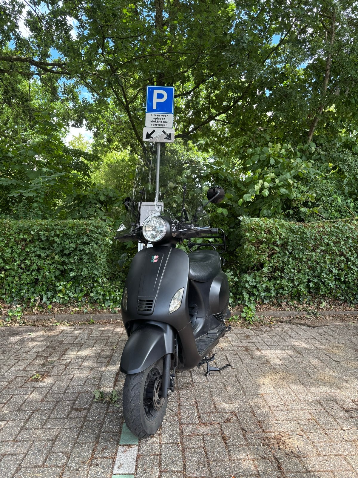 GTS Toscana Pure Scooter - Mat Zwart, Fietsen en Brommers, Snorfietsen en Snorscooters, Gebruikt, Benzine, Ophalen, Overige merken