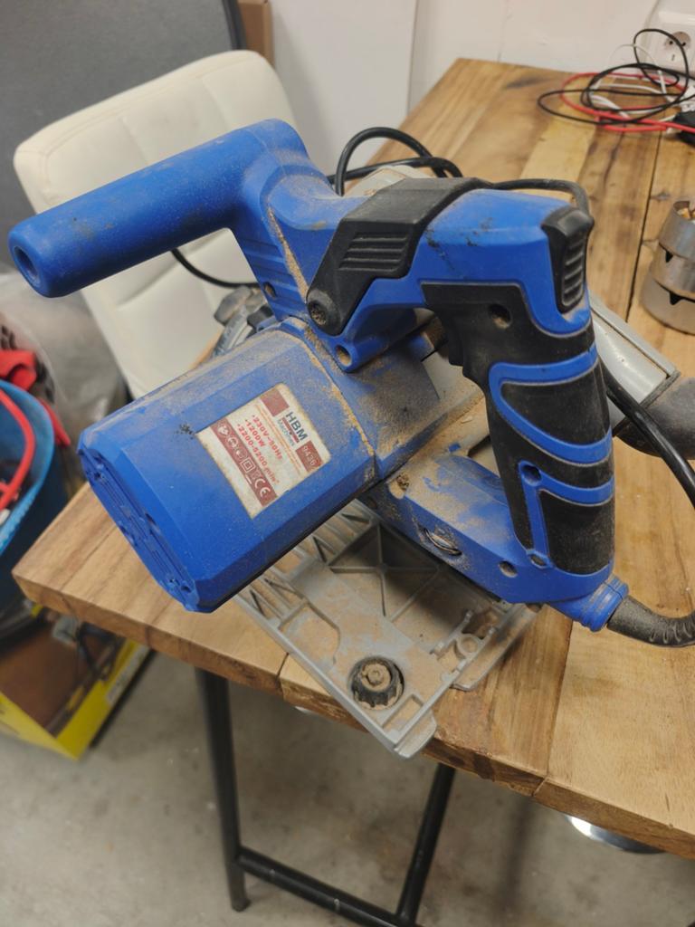 Invalzaag HBM, Doe-het-zelf en Verbouw, Gereedschap | Zaagmachines, Ophalen of Verzenden, 1200 watt of meer, 30 tot 70 mm