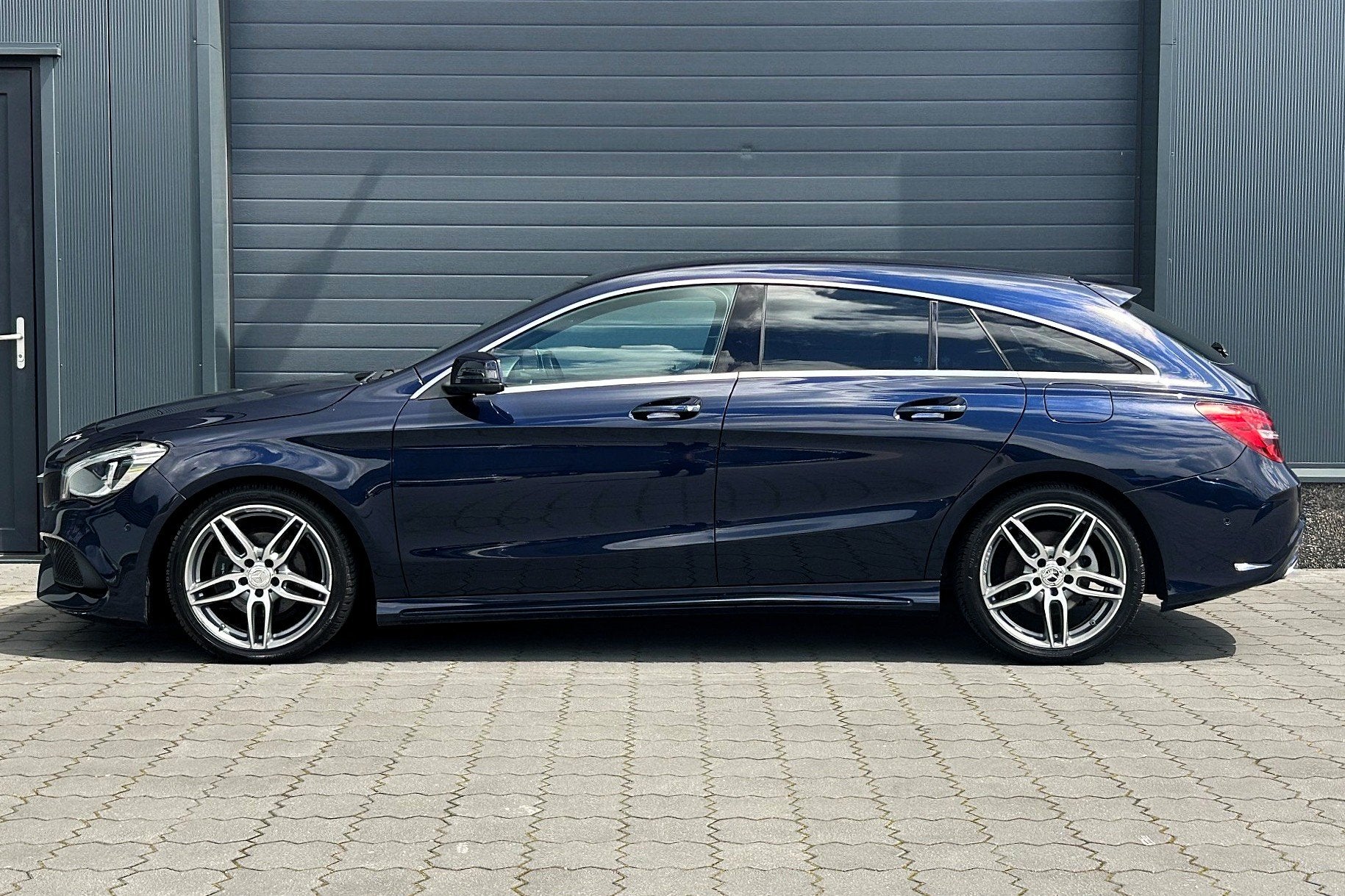 Mercedes-Benz CLA-Klasse Shooting Brake 180 Business Solutio, 730 kg, Gebruikt, 4 cilinders, Met garantie (alle)