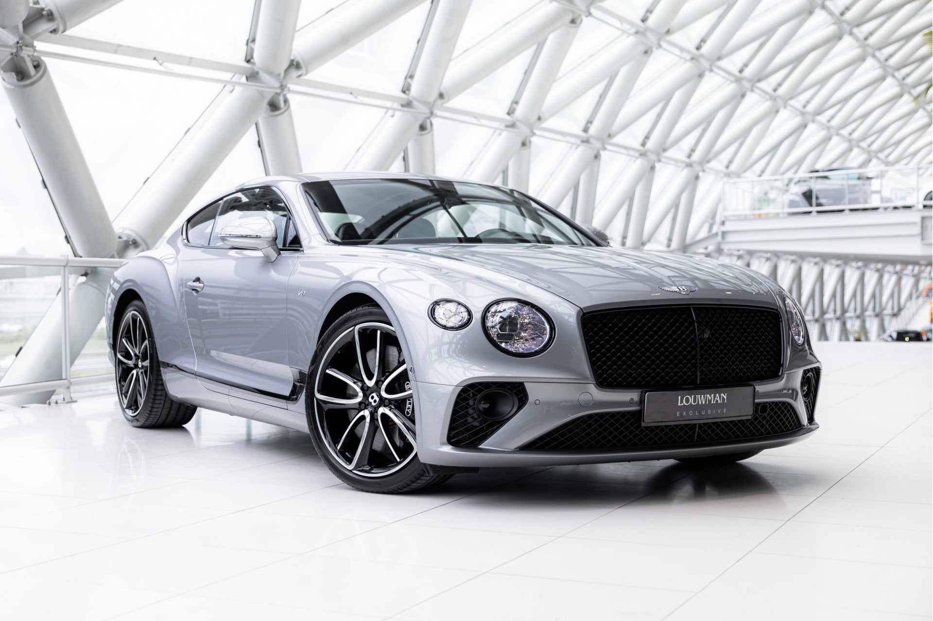 Bentley Continental GT V8 | Rotating display | Mulliner Driv
