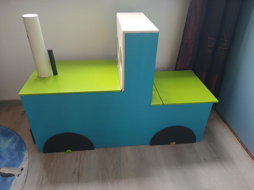 Houten opberg / speeltrein, Ophalen, Gebruikt