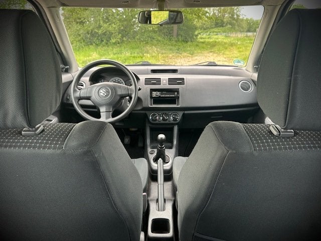 Suzuki Swift 1.3 , NW BAK, NW KOPPELING, NW APK, AIRCO, Voorwielaandrijving, Stof, 965 kg, Swift