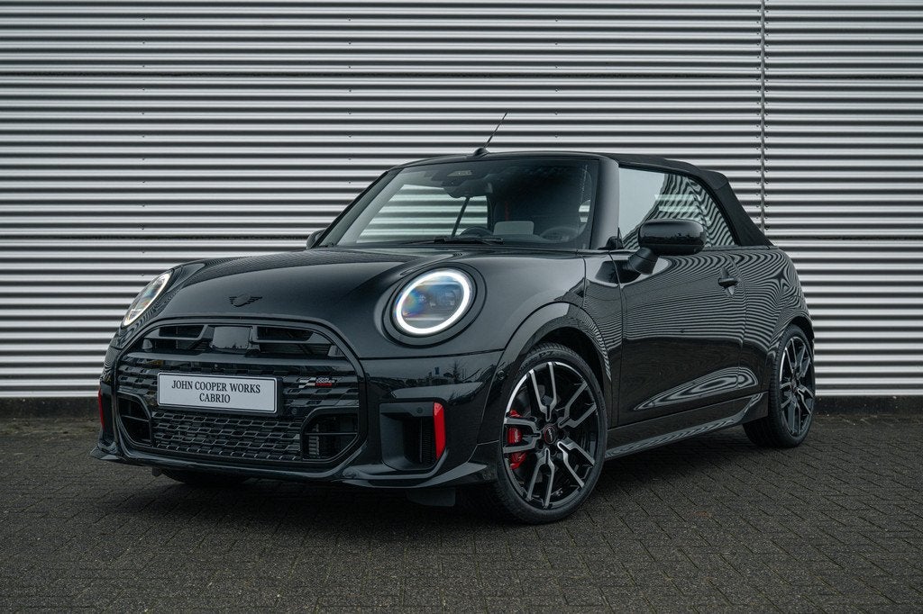 MINI Cabrio John Cooper Works Automaat / Pakket XL / 18" JCW, 1998 cc, Zwart, 4 cilinders, Cabriolet
