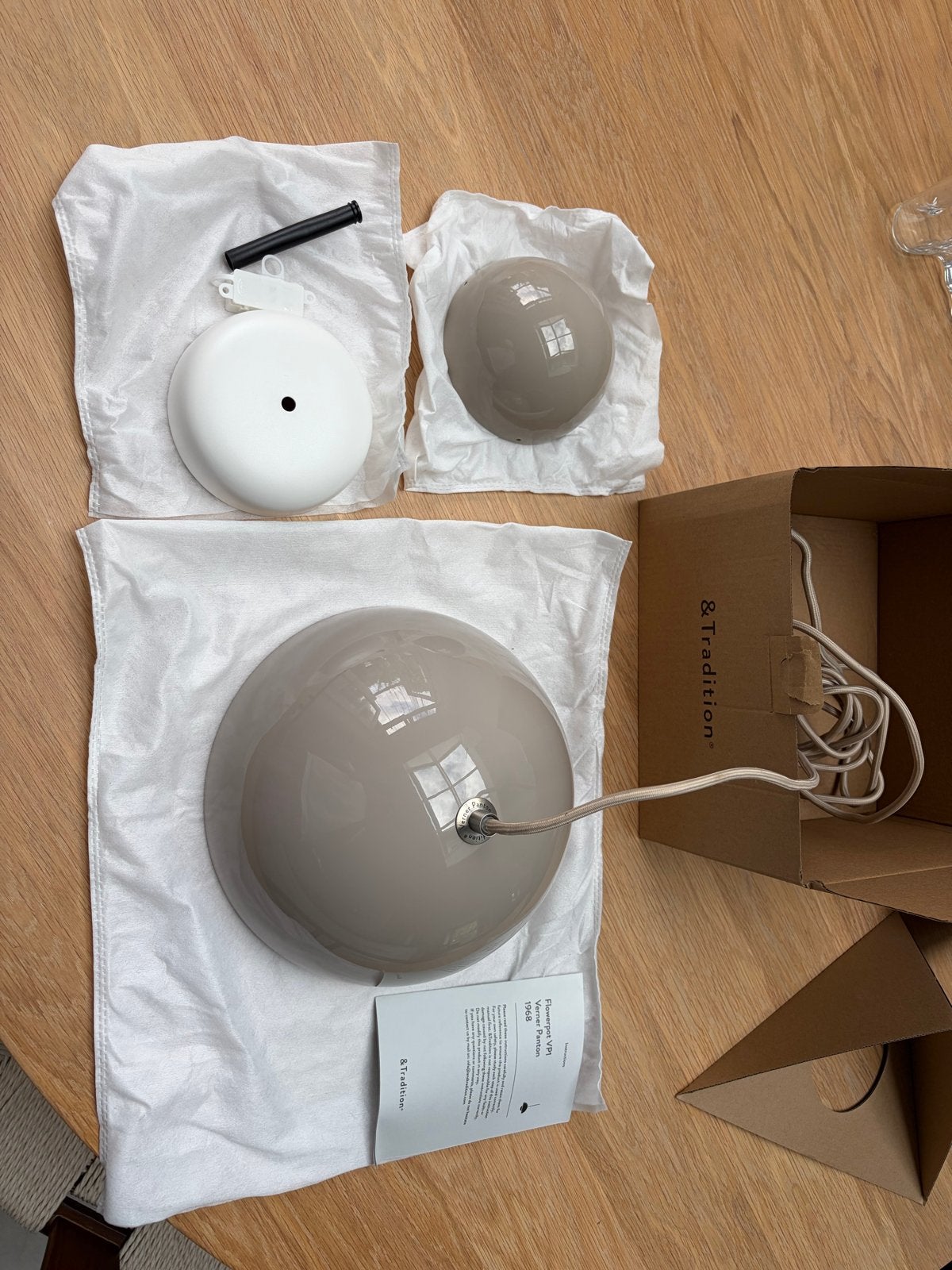 &tradition Flowerpot VP1 hanglamp - Grijs beige, Ophalen of Verzenden, Zo goed als nieuw, Metaal