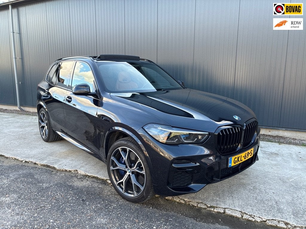 BMW X5 BMW X5 xDrive45e 394 pk High Executive M-Sport | Pano, Gebruikt, Zwart, Vierwielaandrijving, Hybride Elektrisch/Benzine