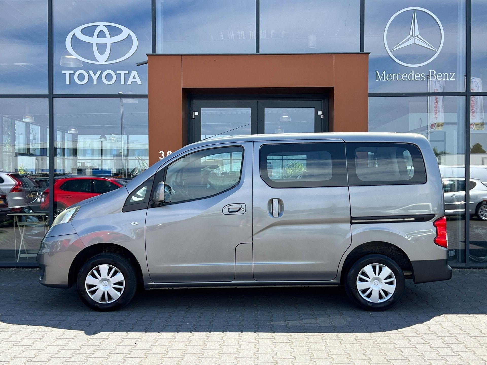 Nissan Evalia 1.6 Acenta 7p|Airco|Cruise|AUX|El. ramen+spieg, Auto's, Nissan, Voorwielaandrijving, Euro 5, Gebruikt, Overige modellen