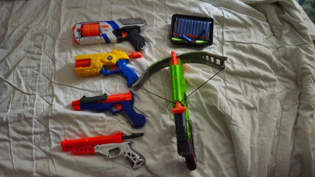 Grote Nerf Blaster Collectie met Kruisboog en Darts, Ophalen of Verzenden, Gebruikt