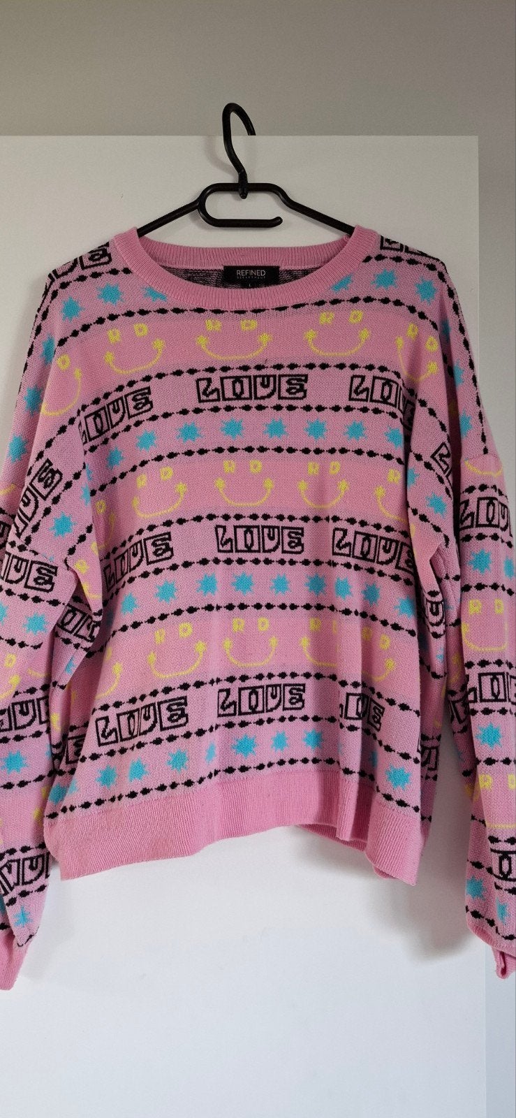 Roze trui van Refined met 'LOVE' en smiley print - Maat L, Maat 42/44 (L), Ophalen of Verzenden, Zo goed als nieuw, Roze