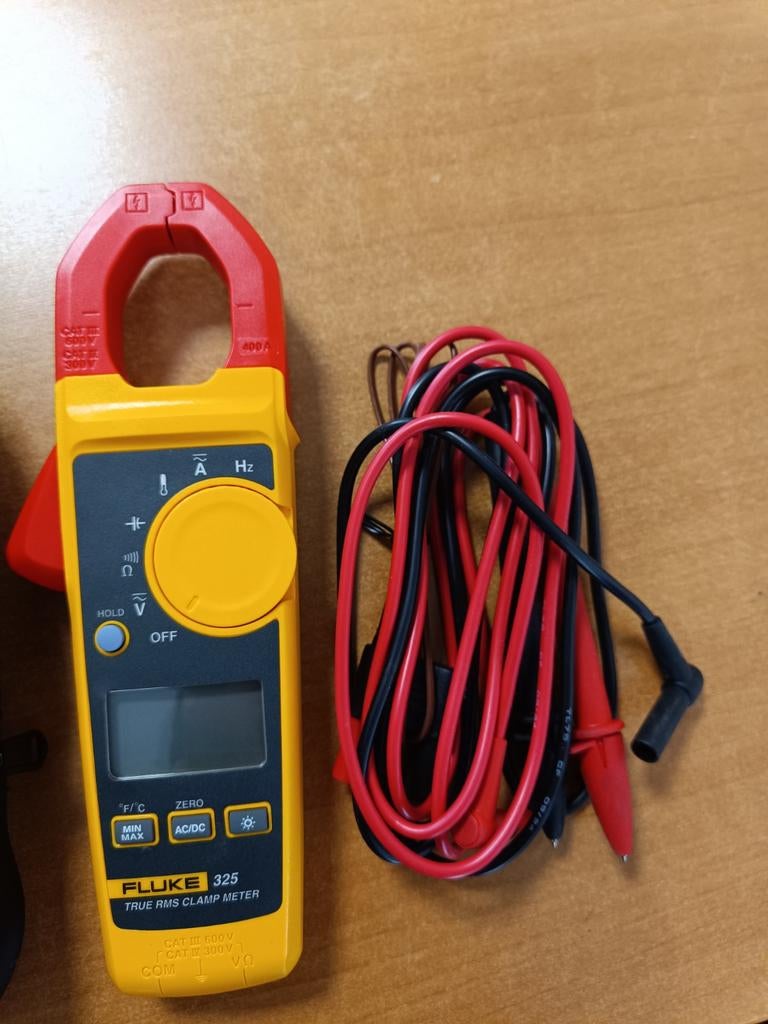Fluke 325 NIEUW + hoes + kabels (True RMS) compleet, Doe-het-zelf en Verbouw, Meetapparatuur, Ophalen of Verzenden, Multimeter