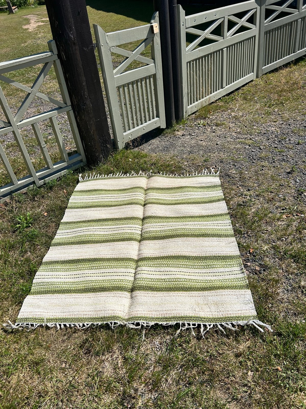 Zweeds plastmatta vloerkleed 120x140 cm - heldere kleuren, Huis en Inrichting, Stoffering | Tapijten en Kleden, Vintage, Scandinvisch