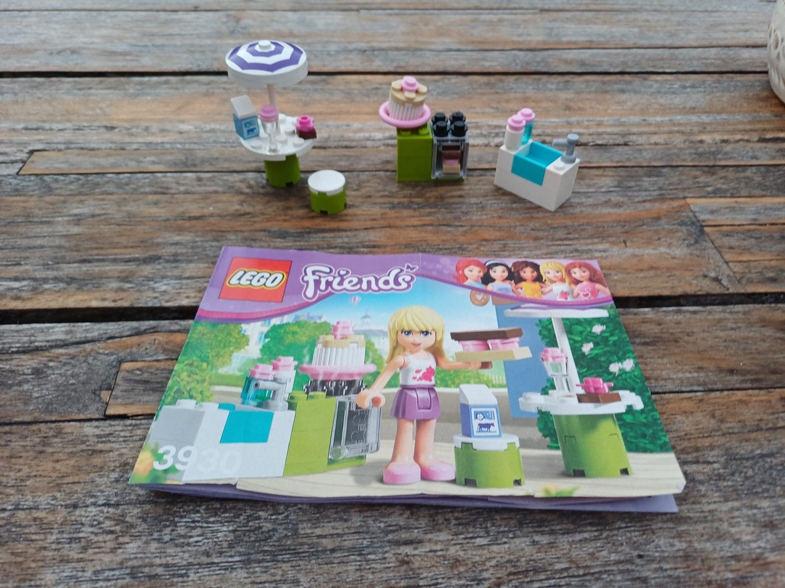 LEGO Friends 3930 Stephanie's Buitenkeuken, Kinderen en Baby's, Ophalen of Verzenden, Gebruikt