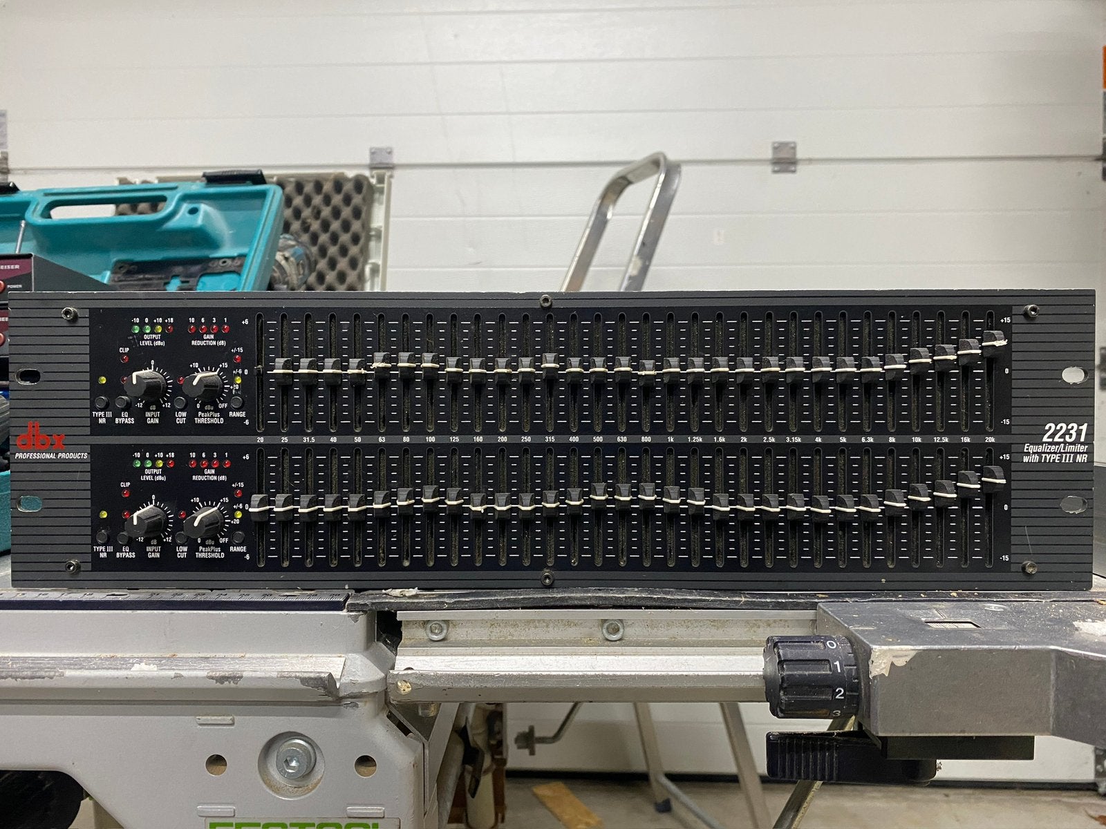 Dbx 2231 equalizer, Muziek en Instrumenten, Effecten, Ophalen of Verzenden, Gebruikt, Equalizer
