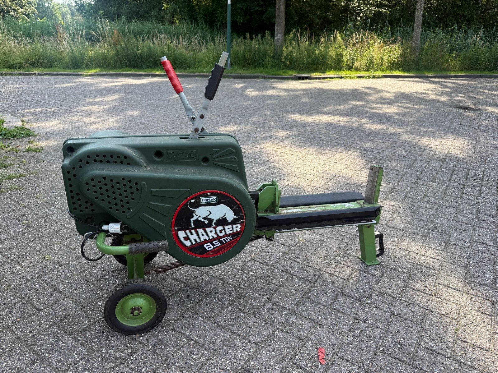 Portek 8.5 ton elektrische houtklover - snel en efficiënt, Tuin en Terras, Ophalen, Gebruikt, Elektrisch, Liggend