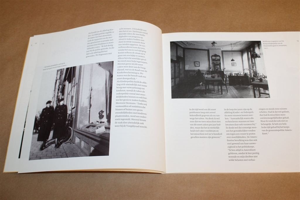 Spiegel van de Tijd — 40 Jaar Vrouwen bij de Politie, Ophalen of Verzenden, Gelezen, Nederland