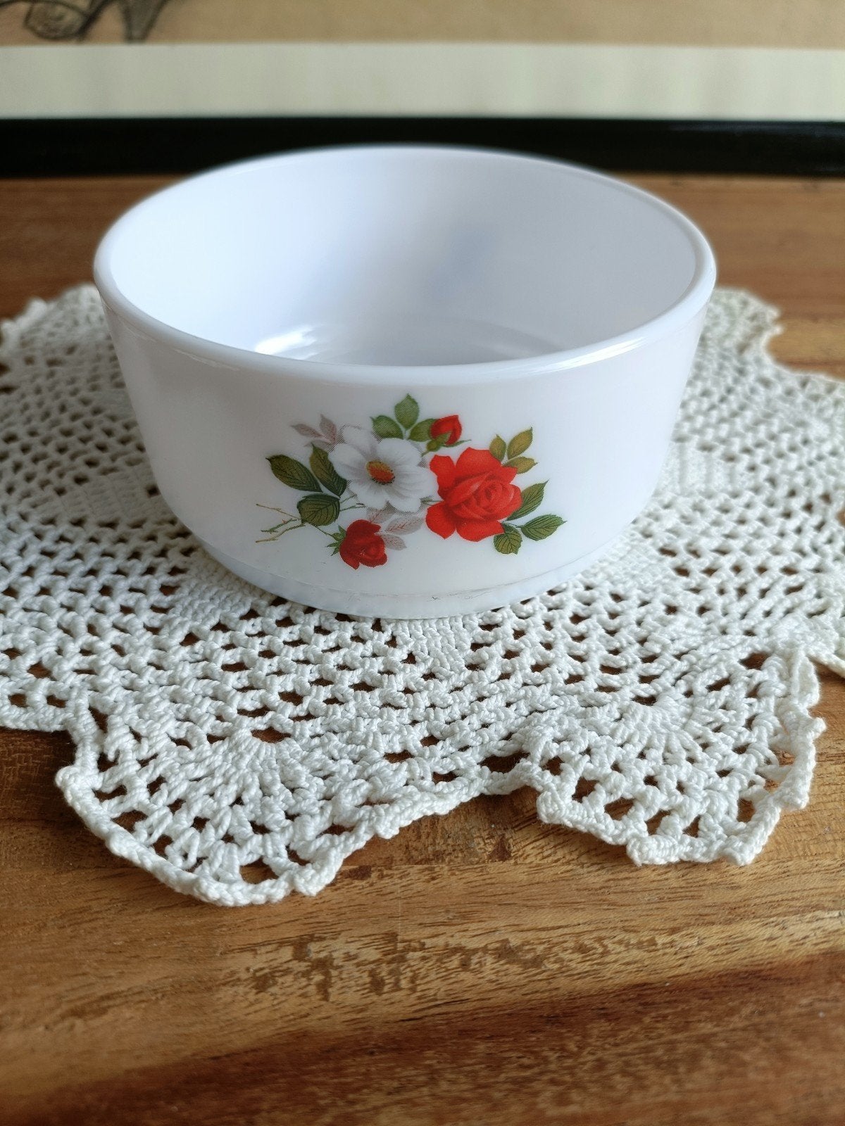 Arcopal France schaaltje met rozen decoratie, Ophalen of Verzenden