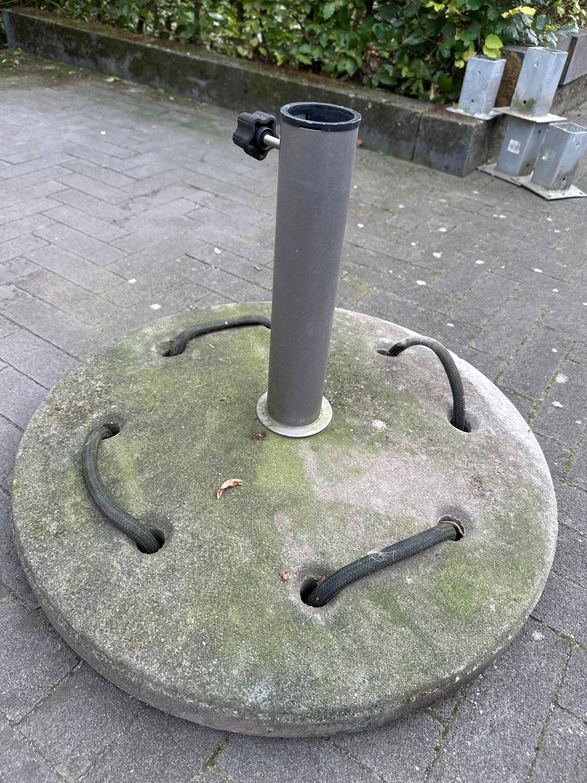 Parasolvoet beton 30kg - gratis af te halen, Ophalen of Verzenden, Gebruikt, Parasolvoet