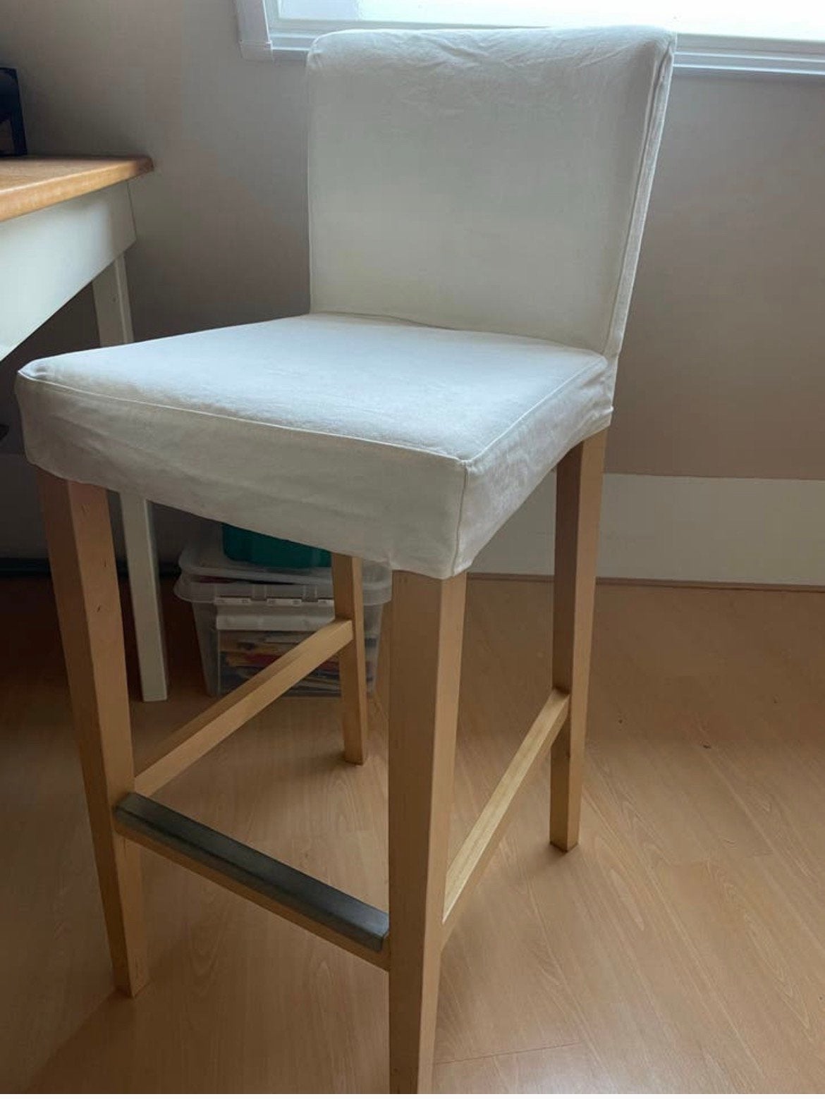 Ikea kruk Bergmund, Huis en Inrichting, Barkrukken, 1 kruk, Ophalen, Zo goed als nieuw, 60 tot 90 cm