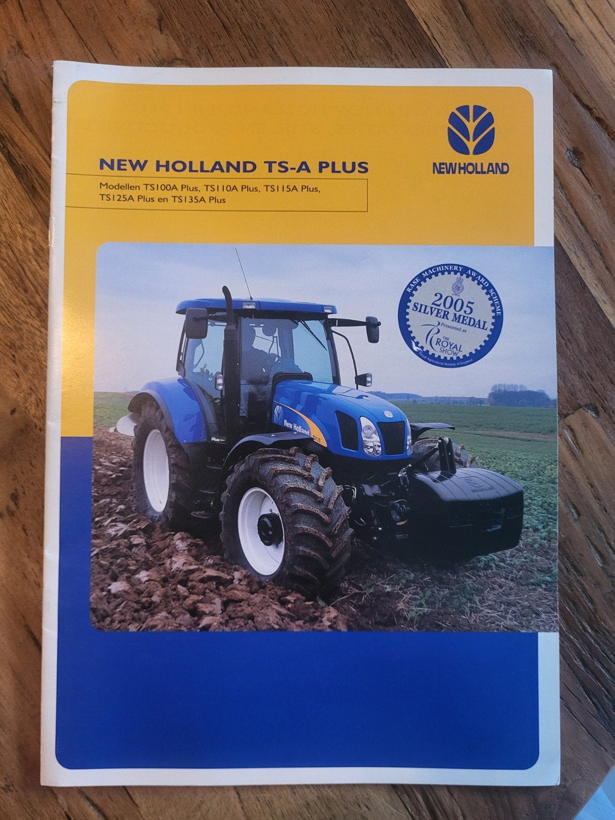 tractor folder New Holland TS-A PLUS, Boeken, Ophalen of Verzenden, Zo goed als nieuw