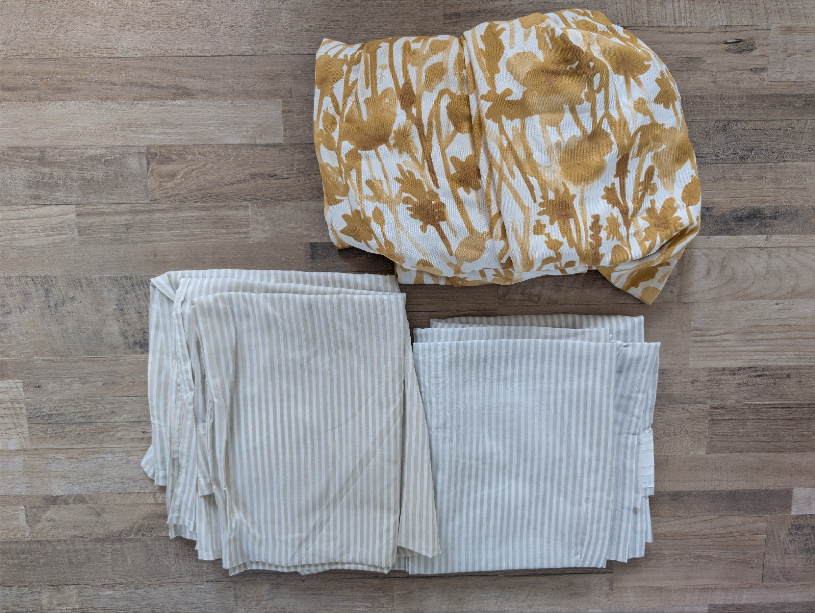 6x IKEA Gordijnen (BYMOTT & FLENTIMOTEJ) - Diverse kleuren, Gebruikt, Beige, Ophalen of Verzenden, Gordijn