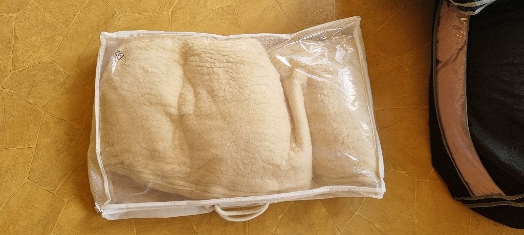 2 echte wollen kussens – Merino / Schurwolle, Huis en Inrichting, Ophalen, Gebruikt, Eenpersoons, Beige