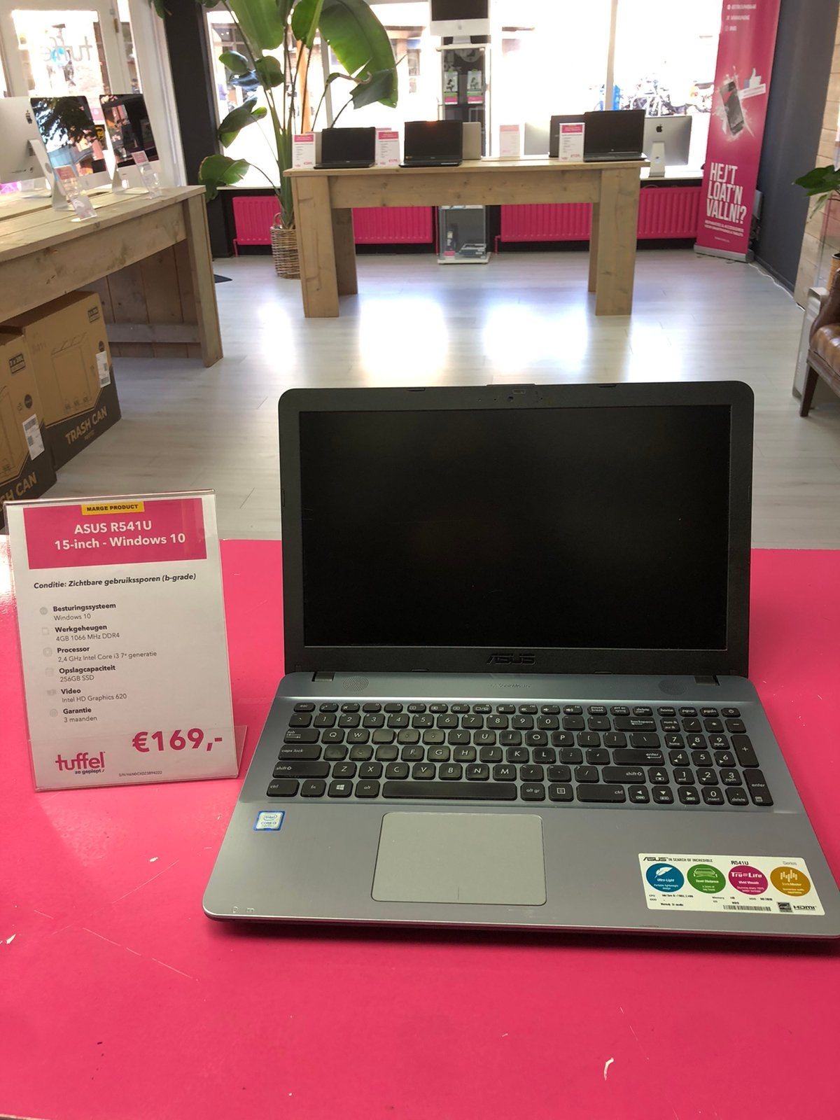 ASUS R541U 15,6'' inch 4GB DDR4 geheugen en 256GB SSD, Met videokaart, 2 tot 3 Ghz, ASUS, Ophalen of Verzenden