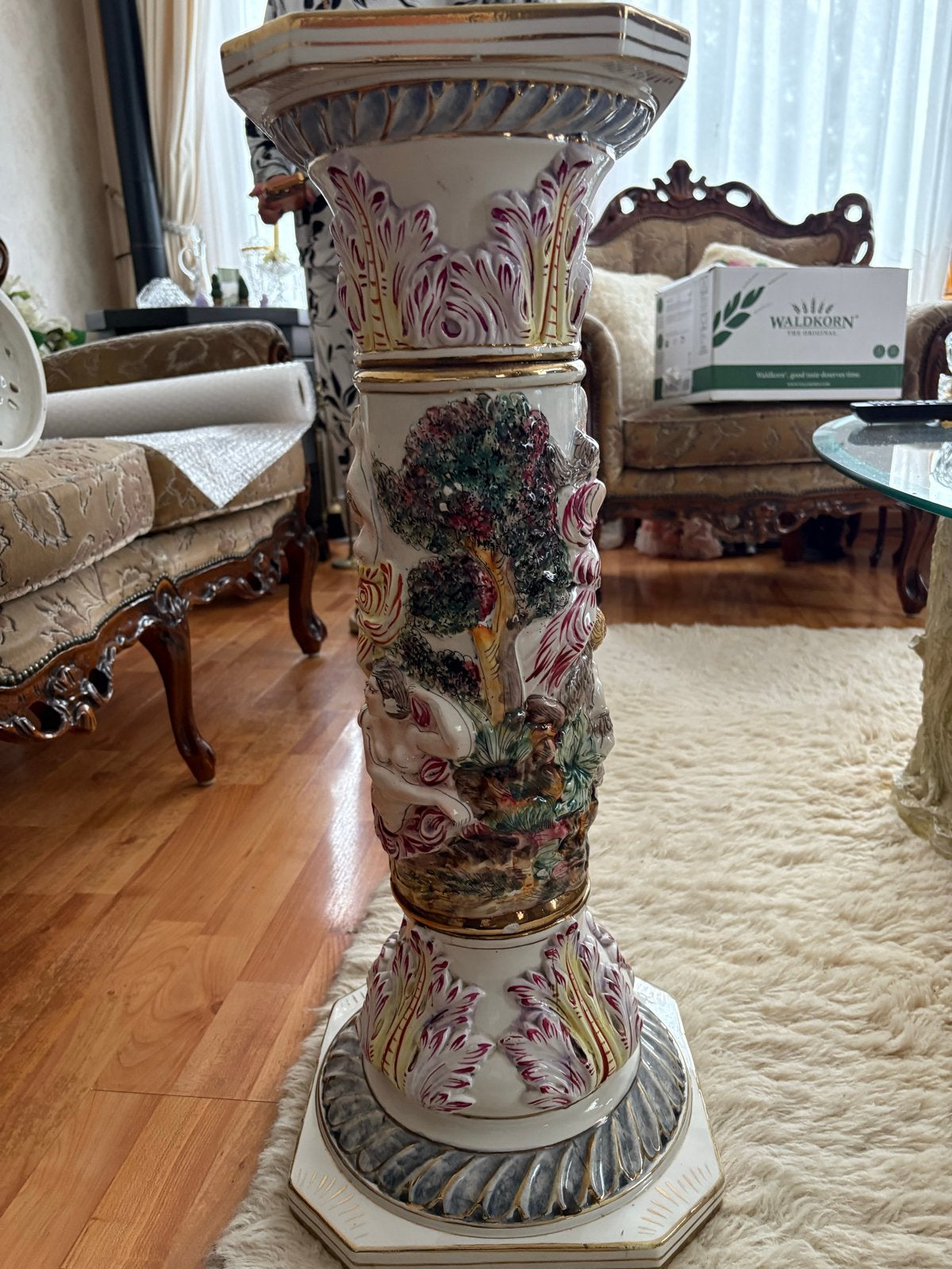 Prachtige Capodimonte Italiaanse Vaas en Sokkel, Ophalen