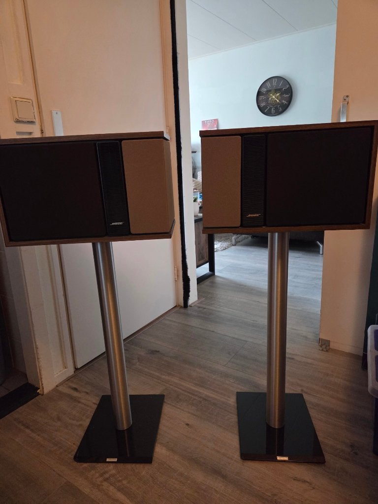 Bose 301 serie II in nieuwstaat !!, Audio, Tv en Foto, Luidsprekers, Ophalen, Stereo speakers, Inclusief standaarden, Zo goed als nieuw