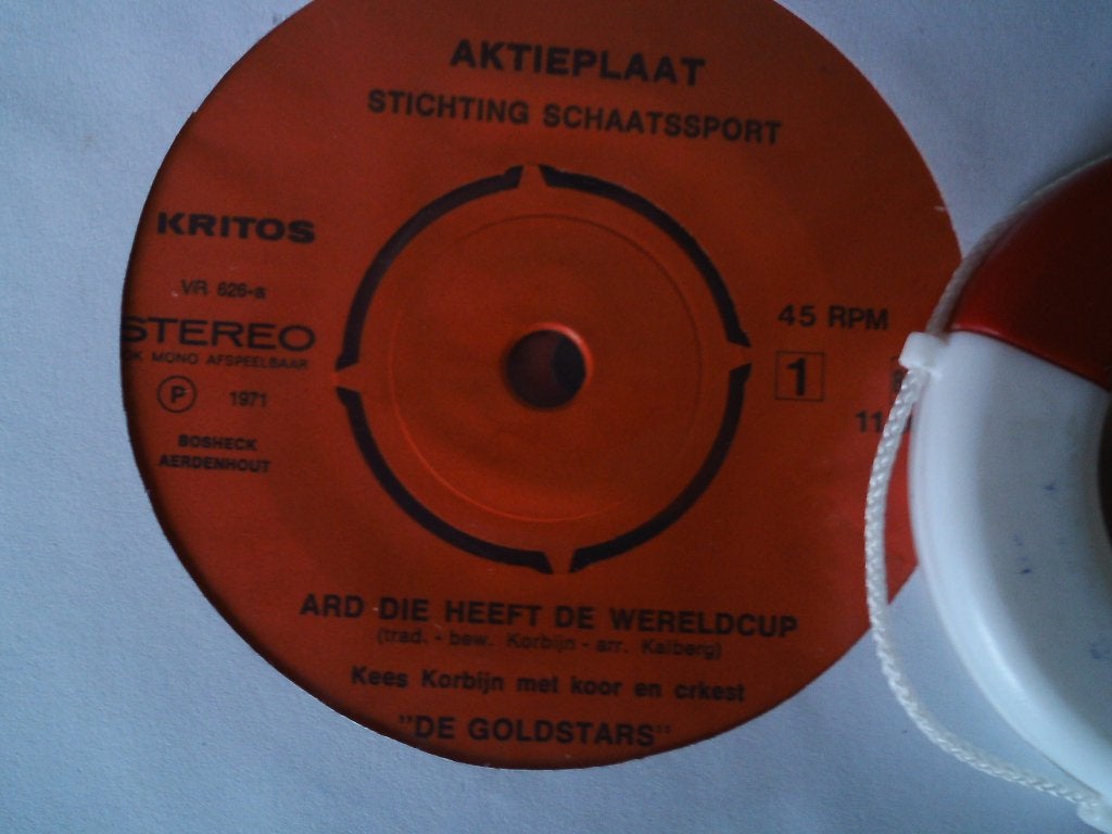 de goldstars  - Ard Die Heeft De Wereldcup  4a, 7 inch, Ophalen of Verzenden, Zo goed als nieuw, Beschermende buitenhoes