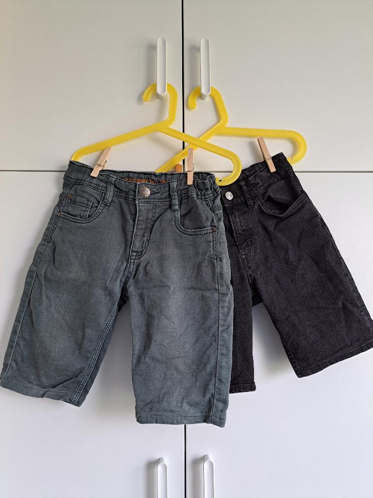 2x korte broek short groen Hema en zwart H&M - maat 134 140, Broek, Gebruikt, Ophalen of Verzenden, Hema