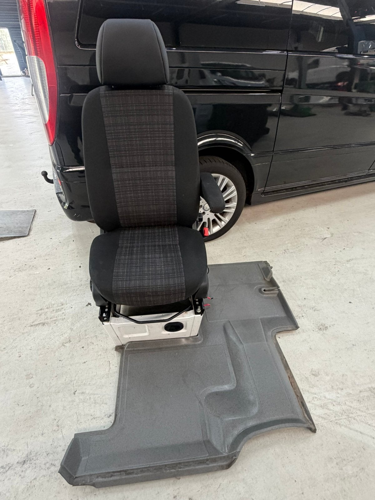 2 gave en comfortable bijrijdersstoelen sprinte 906/vw craft, Ophalen of Verzenden, Gebruikt, Mercedes-Benz
