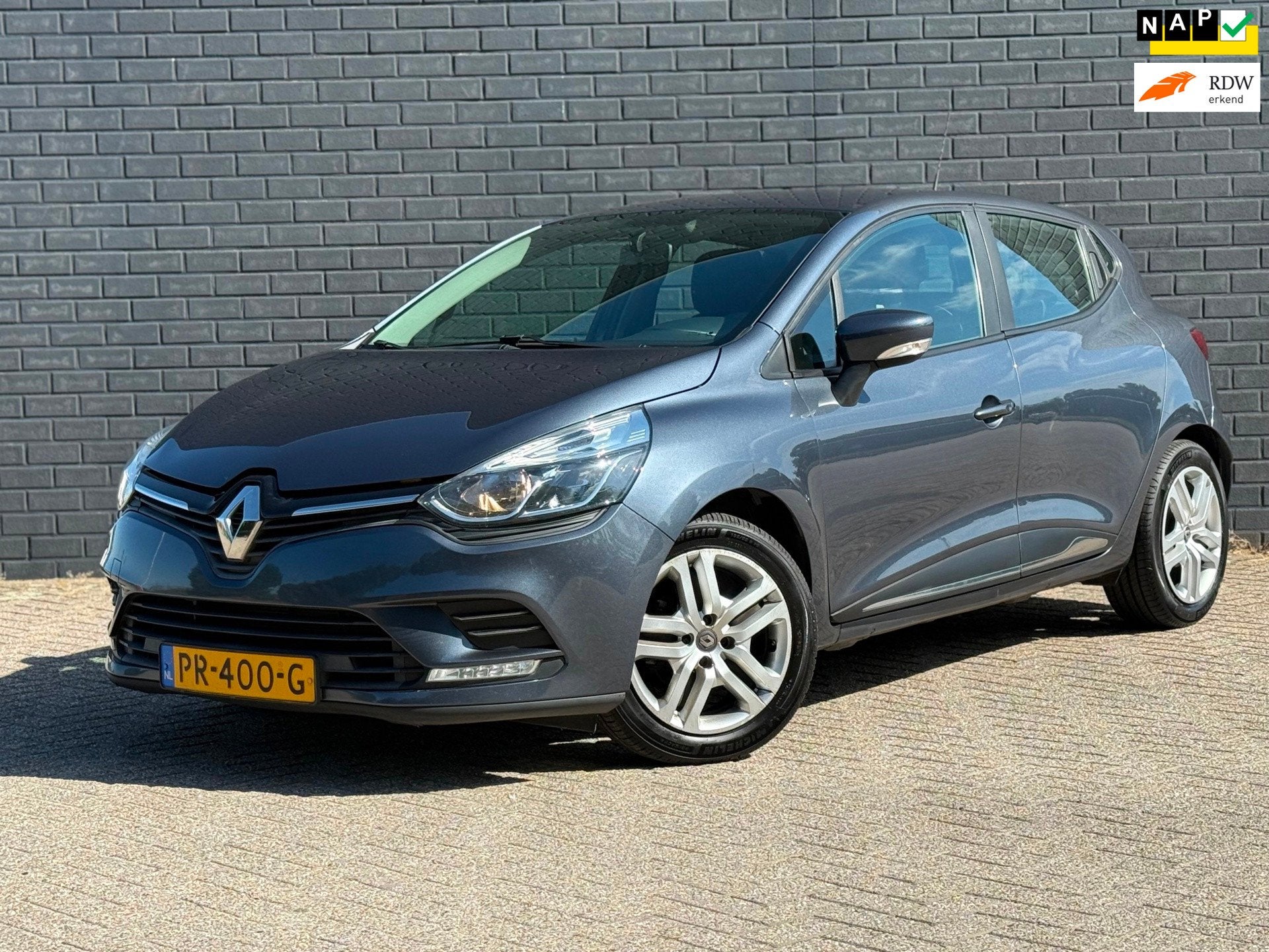 Renault Clio 0.9 TCe Zen Bj 2017 Airco 5-Deurs Navi Pdc, Voorwielaandrijving, Stof, Gebruikt, 49 €/maand