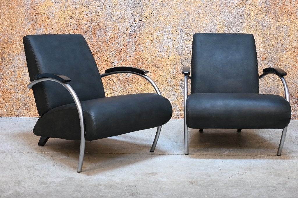 IZG staat 2 zwarte leren Gelderland 5470 design fauteuils, Hout, 75 tot 100 cm, Zo goed als nieuw, Gelderland
