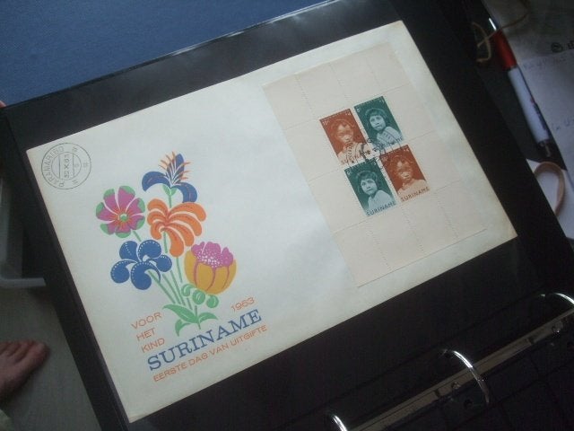 Diverse FDC's met kinderblok Suriname, Postzegels en Munten, Postzegels | Eerstedagenveloppen, Verzenden, Nederland
