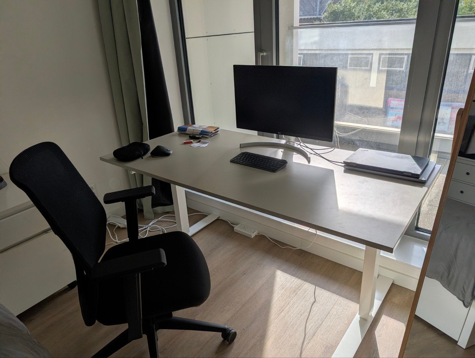 Ikea TROTTEN sit/stand desk, Ophalen, Zo goed als nieuw