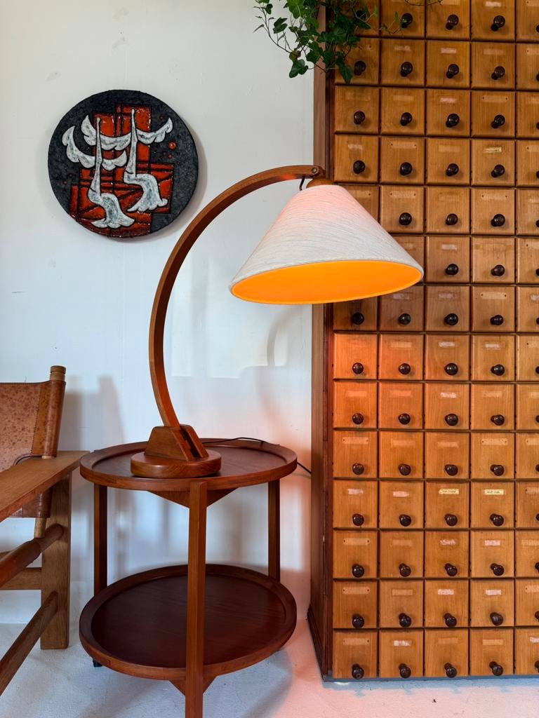 Vintage teakhouten ‘Archea’ tafellamp, Domus ‘70, Hout, Ophalen of Verzenden, Zo goed als nieuw, Vintage retro buisframe design rotan webbing papercord deens
