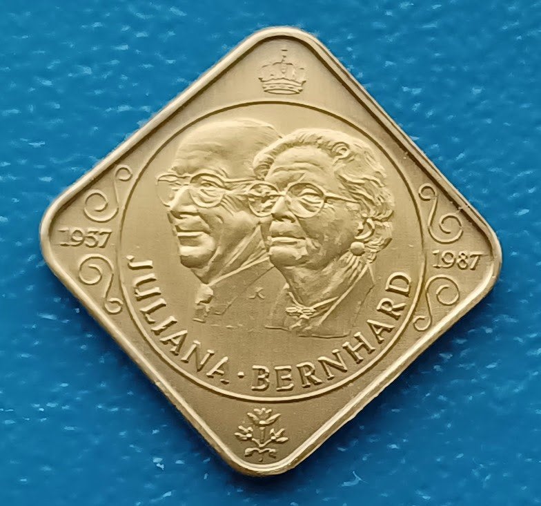 Penning "50 jarig huwelijk Juliana Bernhard" - 1987, Verzenden, Brons, Nederland