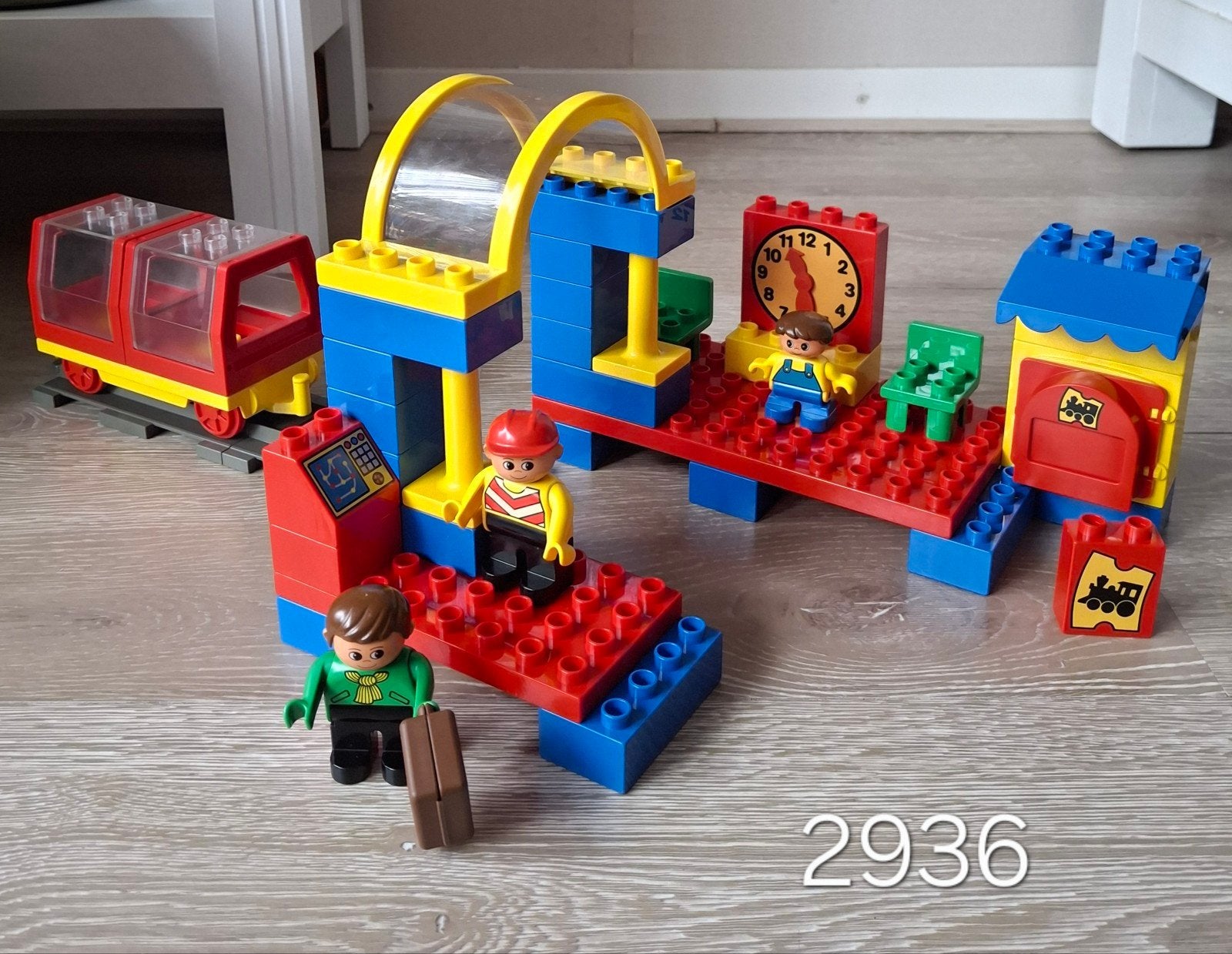 trein station - complete set 2936, Kinderen en Baby's, Speelgoed | Duplo en Lego, Ophalen of Verzenden, Zo goed als nieuw, Duplo