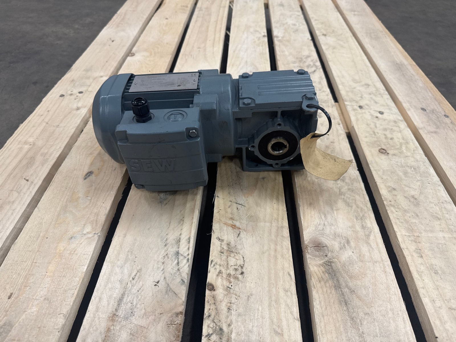 SEW-EURODRIVE WA20 DR63L2 Reductiemotor 0.37kW, Ophalen, Nieuw, Elektromotor, 1800 rpm of meer