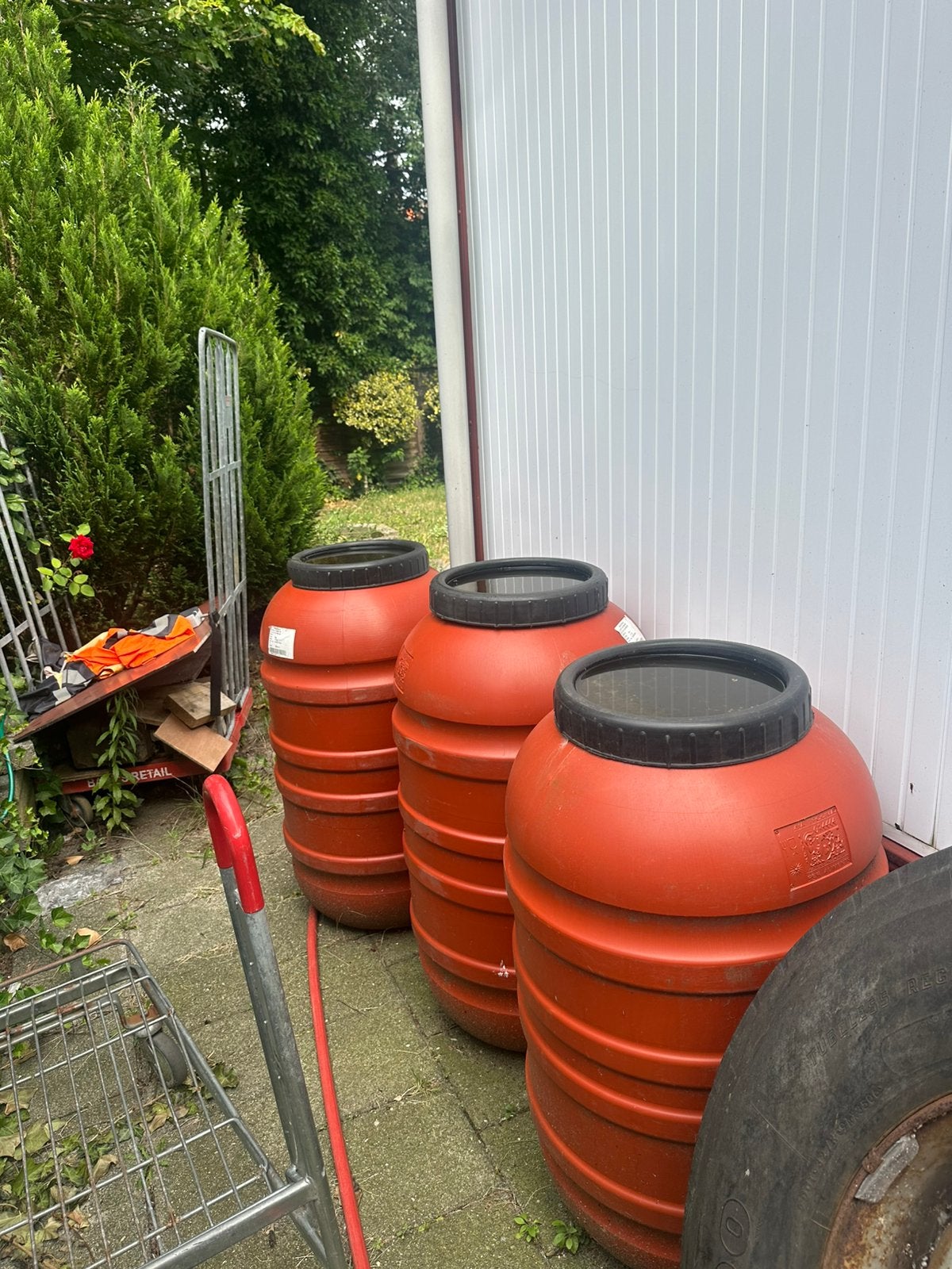 vaten 3 stuks, Tuin en Terras, Regentonnen, 150 liter of meer, Ophalen, Zo goed als nieuw