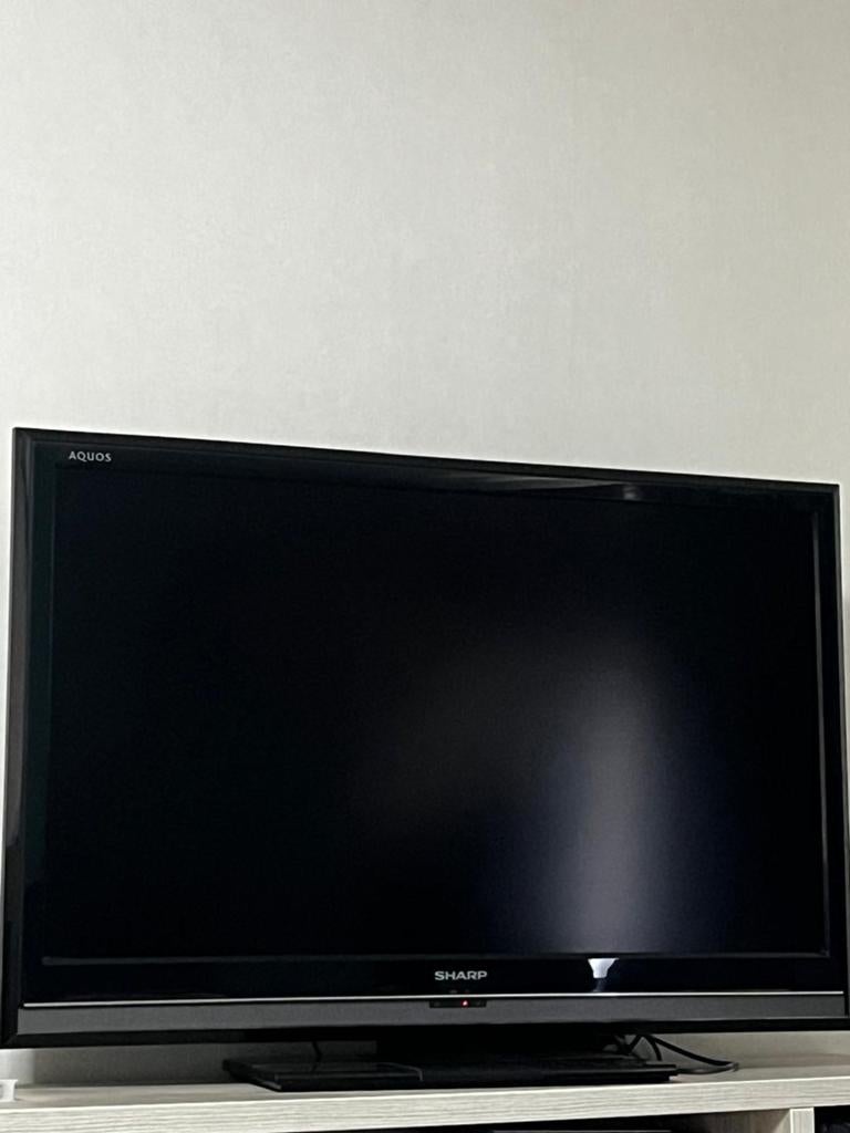 Sharp Aquos lcd tv 37 inch, Gebruikt, 50 Hz, Sharp, 80 tot 100 cm
