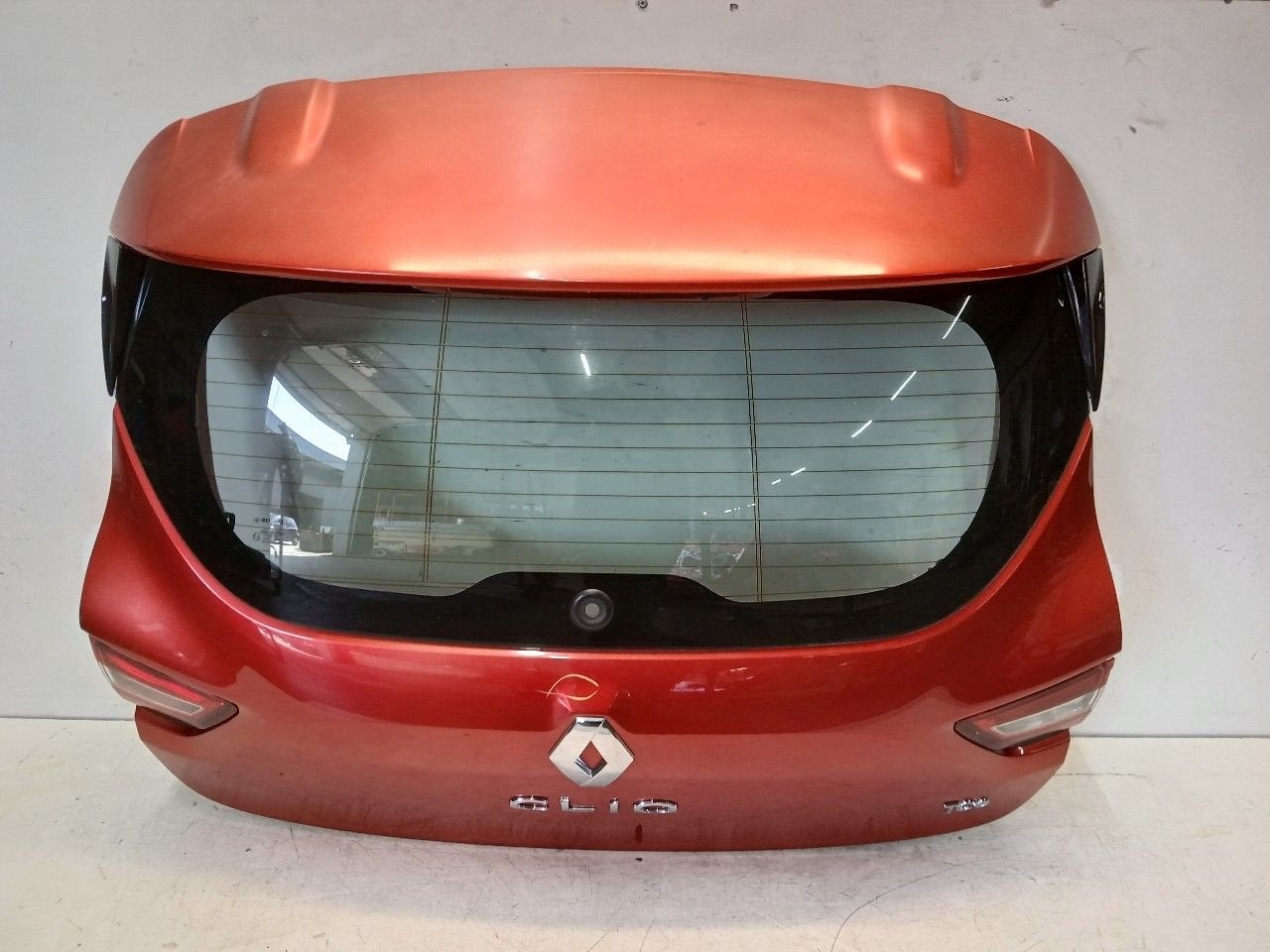 Achterklep Renault Clio, Onderdelen@venauto.nl, Van der Ven Autorecycling B.V., Gebruikt, Ettenseweg 76, 4706 PB Roosendaal, The Netherlands